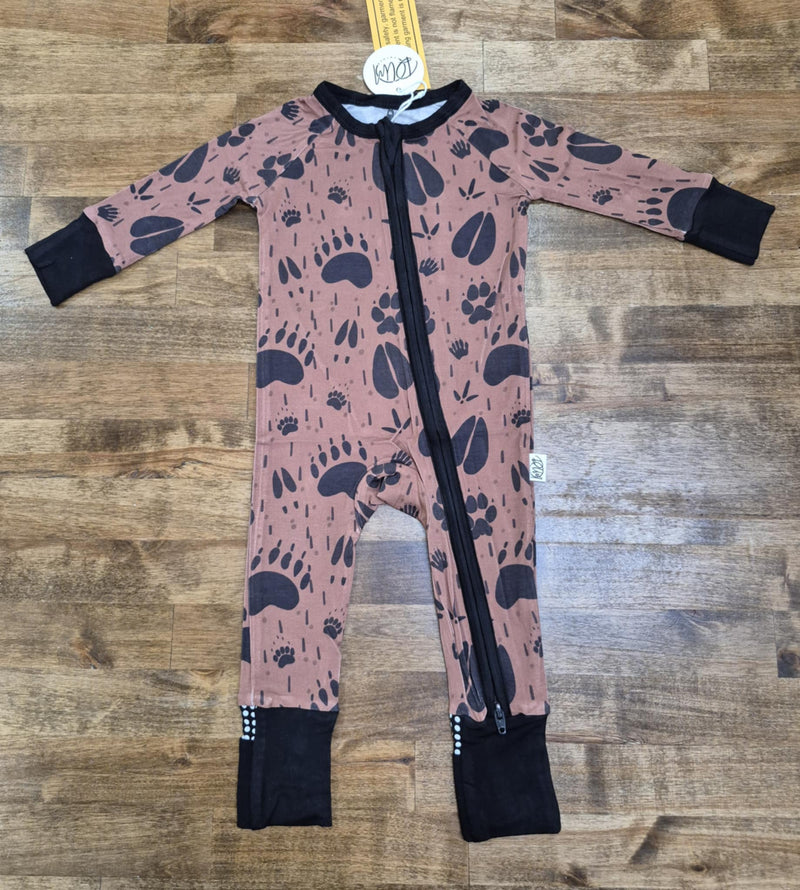 Wild Footprints Sleeper