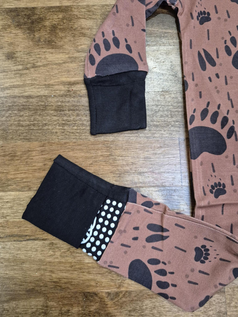 Wild Footprints Sleeper